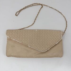 Urban Expressions Crossbody Clutch beige Tan Handbag with gold chain
